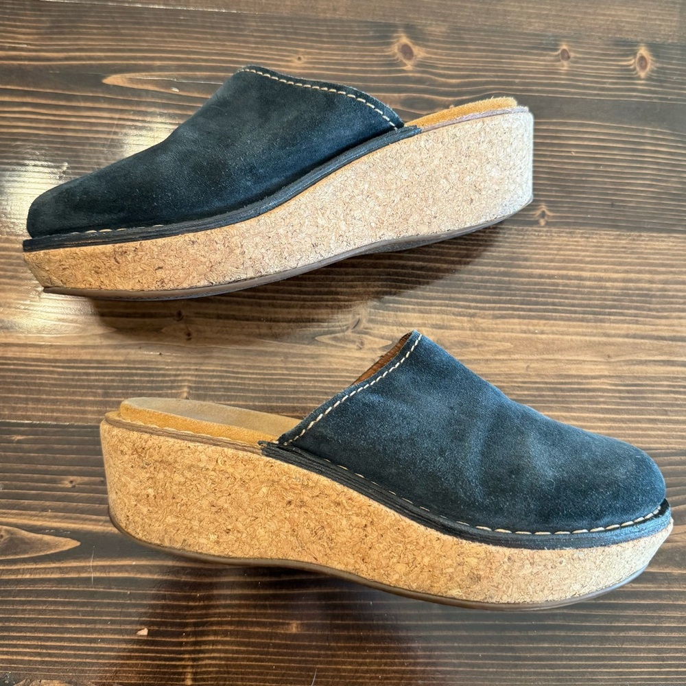 Clarks Elements Women’s Boho Black Suede Cork Platform Mules Size 6.5